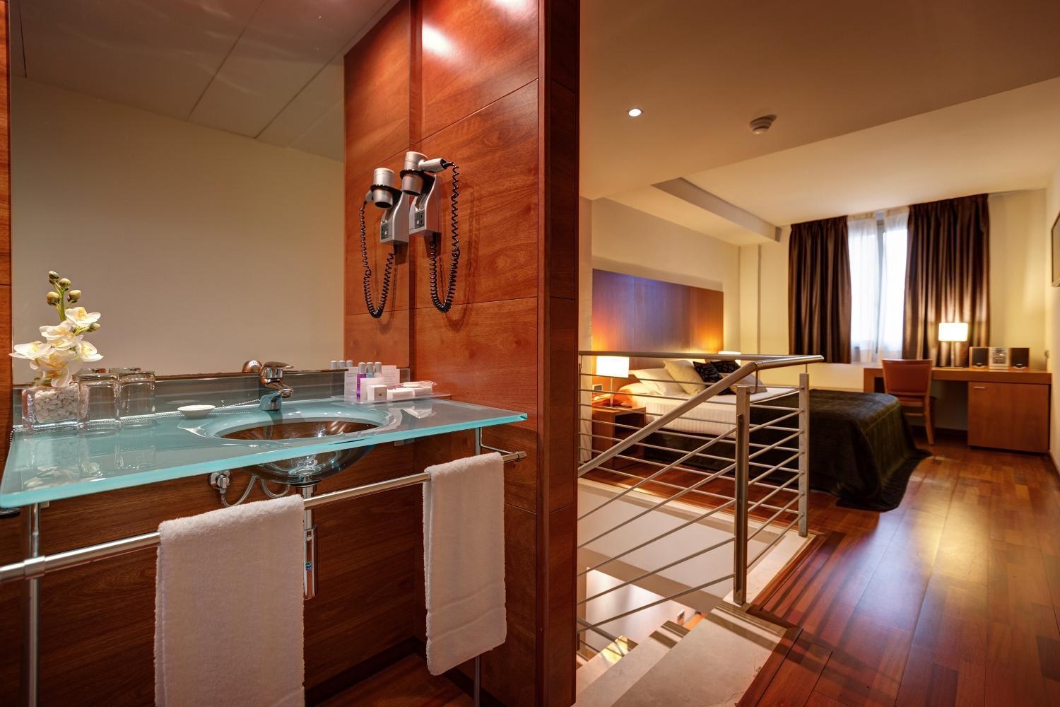 Acevi Villarroel Hotell 4*
