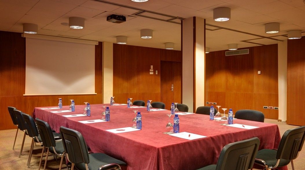 Hotell Acevi Villarroel 4*